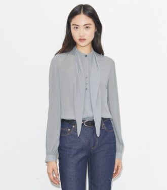 Blouse à nœud en georgette