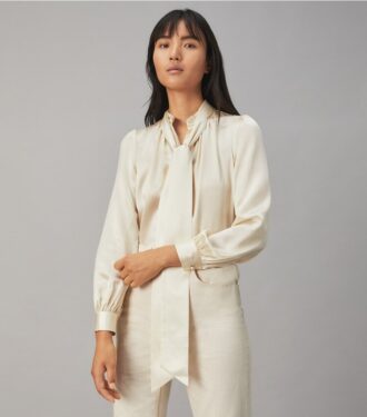 Blouse à nœud en satin