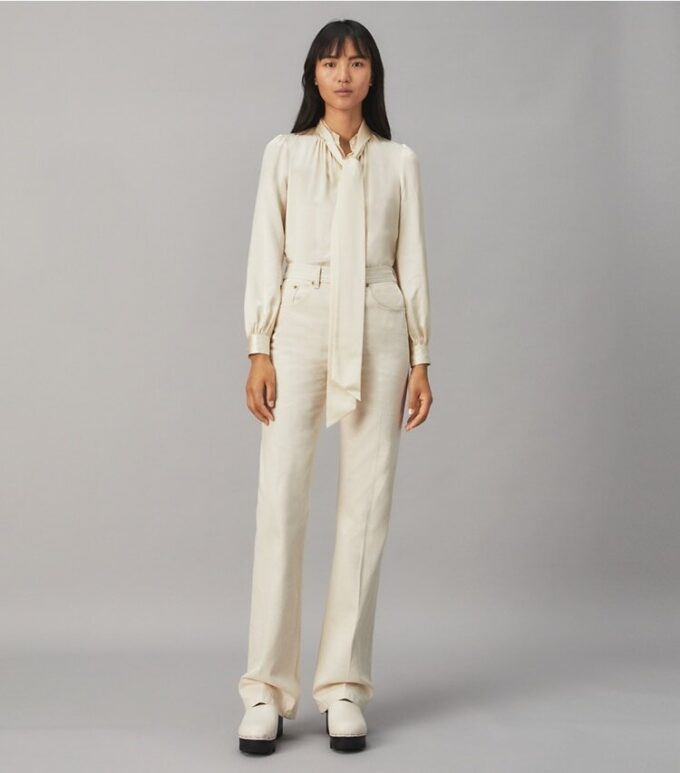 Blouse à nœud en satin Blouse à nœud en satin