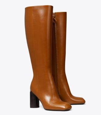 Bottes torsadées montant jusqu&rsquo;aux genoux