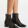 Bottines à talons bas et bout recouvert Bottines à talons bas et bout recouvert