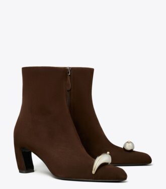 Bottines à talons pour oreilles percées