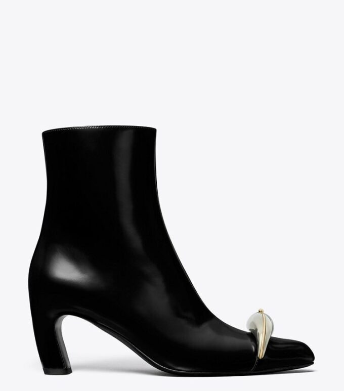 Bottines à talons pour oreilles percées Bottines à talons pour oreilles percées