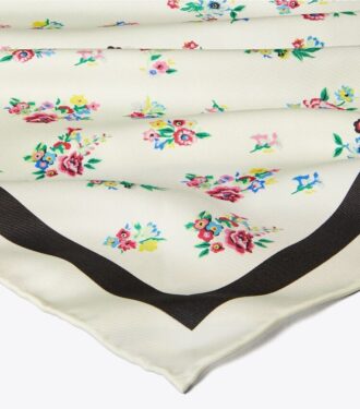 Foulard triangle en soie