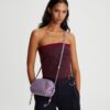 Mini sac à bandoulière souple avec bandoulière à perles Mini sac à bandoulière souple avec bandoulière à perles