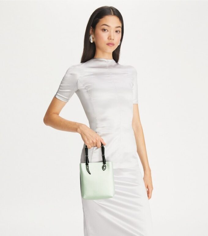 Mini sac fourre-tout en satin avec poignées serpent Mini sac fourre-tout en satin avec poignées serpent