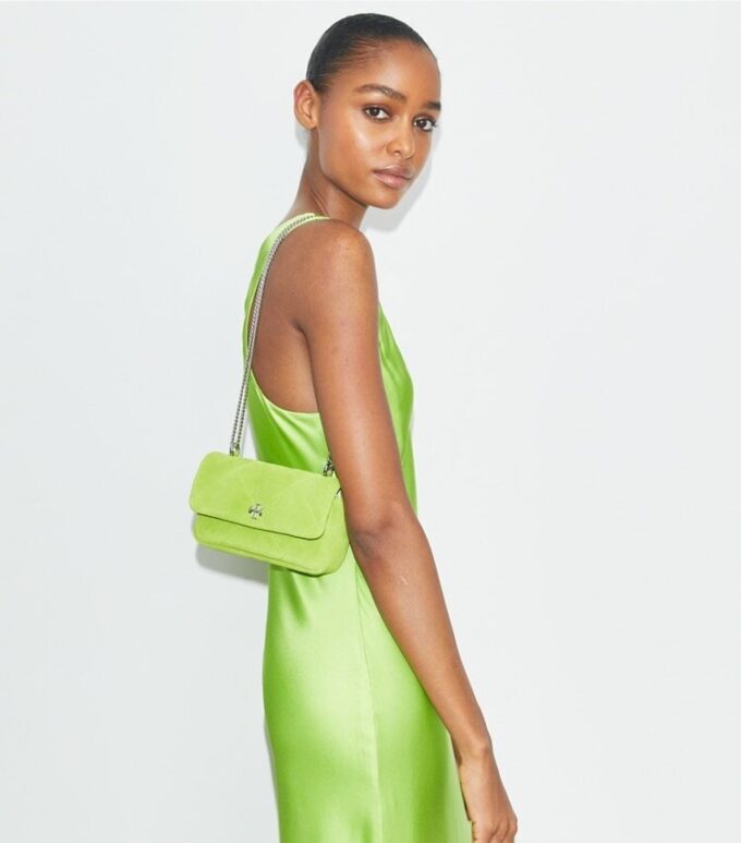 Mini sac à rabat en daim matelassé Kira Mini sac à rabat en daim matelassé Kira