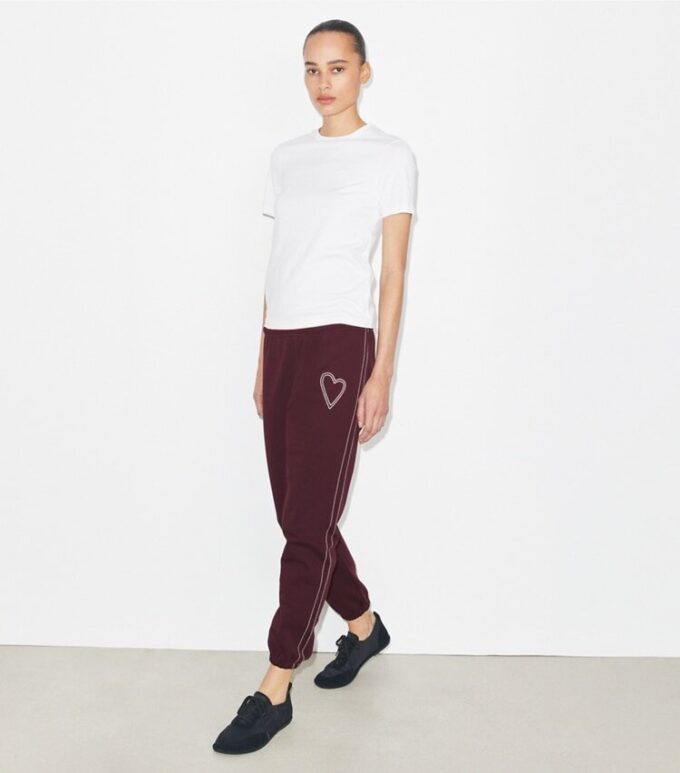 Pantalon de survêtement en molleton français avec cœur brodé Pantalon de survêtement en molleton français avec cœur brodé