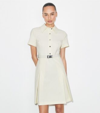 Robe de golf plissée à manches courtes