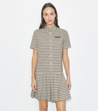 Robe de golf à taille basse et plis