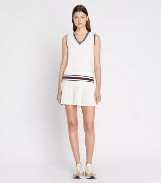 Robe de tennis à col en V en jersey performant Robe de tennis à col en V en jersey performant