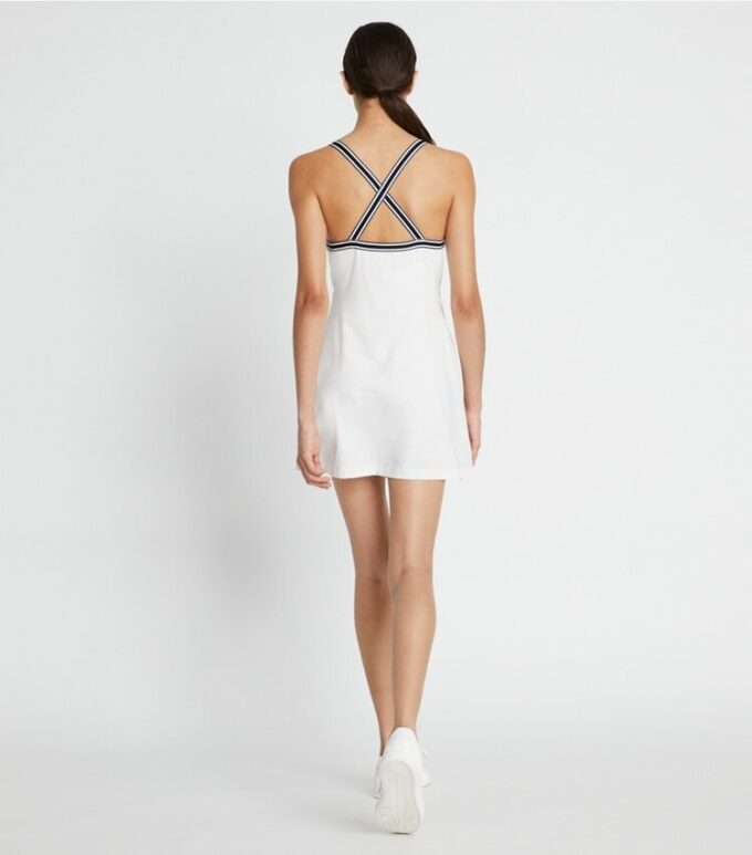 Robe de tennis en jersey performant à dos croisé Robe de tennis en jersey performant à dos croisé