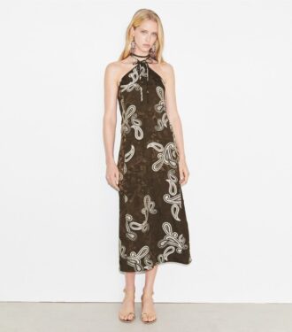 Robe dos nu en satin