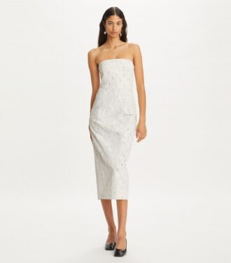 Robe en lin embellie