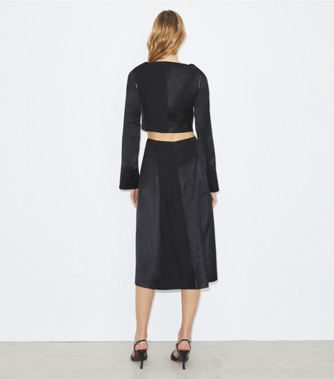 Robe en viscose torsadée Robe en viscose torsadée