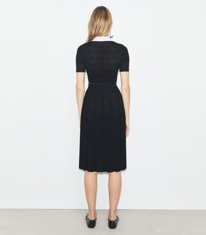 Robe plissée à monogramme T Pointelle Robe plissée à monogramme T Pointelle