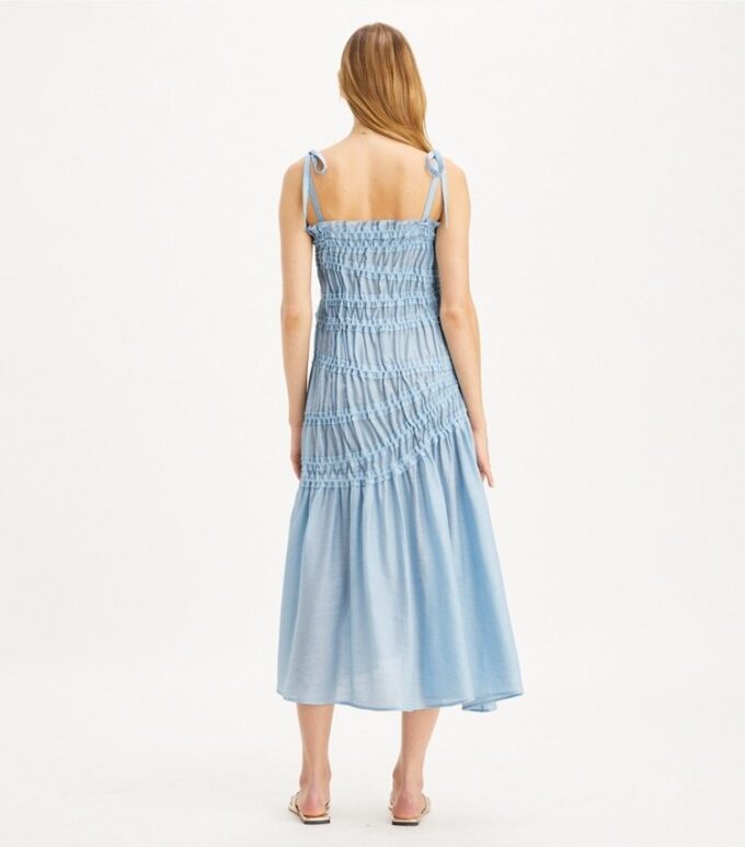 Robe smockée en viscose à bretelles nouées Robe smockée en viscose à bretelles nouées