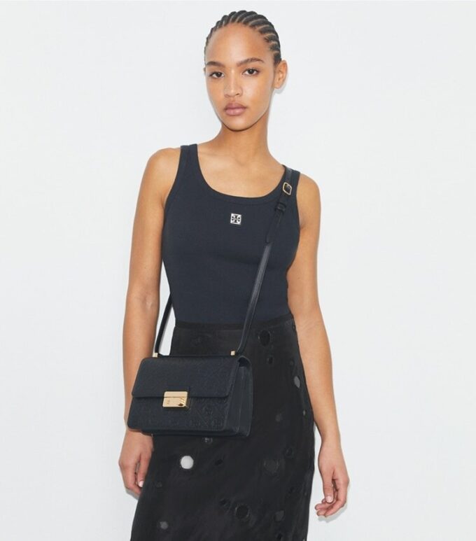 Sac à bandoulière T Monogram Pebbled Sac à bandoulière T Monogram Pebbled