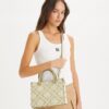 Sac cabas à poignées supérieures en cuir gaufré contrasté T Monogram T Sac cabas à poignées supérieures en cuir gaufré contrasté T Monogram T