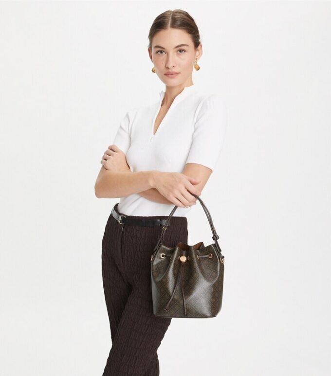 Sac seau en toile enduite T Monogram Sac seau en toile enduite T Monogram