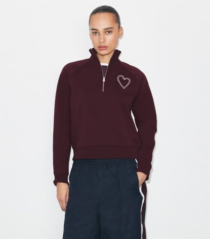 Sweat-shirt en molleton français à cœur et surpiqûres Sweat-shirt en molleton français à cœur et surpiqûres