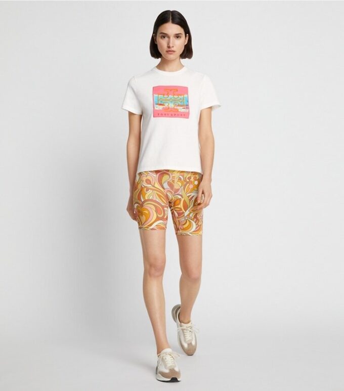 T-shirt avec patch logo graphique T-shirt avec patch logo graphique